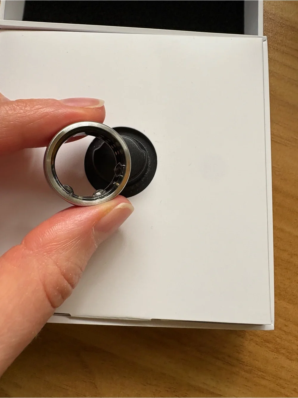 Oura Horizon Smart Ring - Brushed Titanium Finish